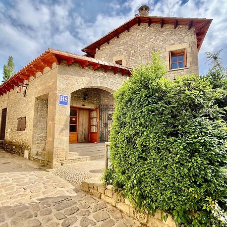 Posada Ostablaus Longas エクステリア 写真